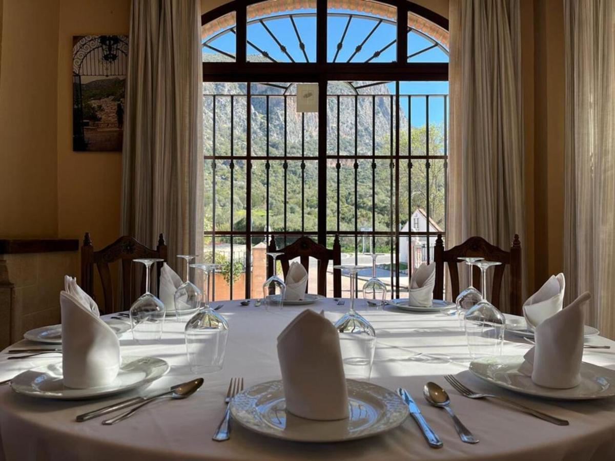 Hotel Sierra De Ubrique Bagian luar foto