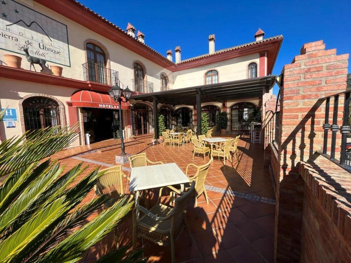 Hotel Sierra De Ubrique Bagian luar foto