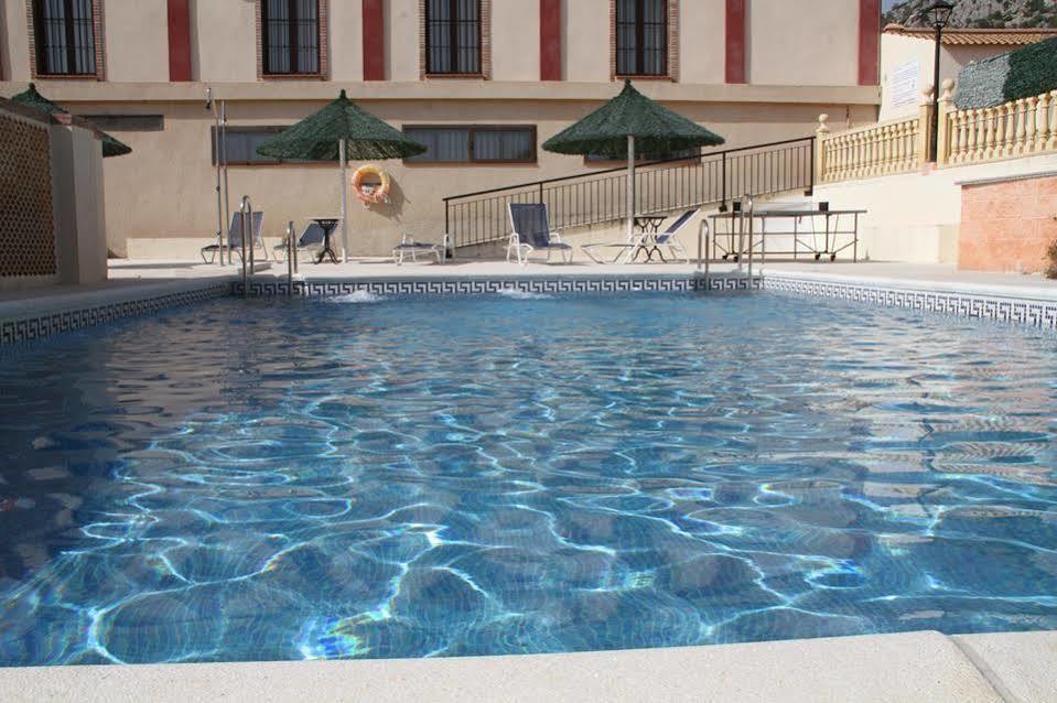 Hotel Sierra De Ubrique Bagian luar foto