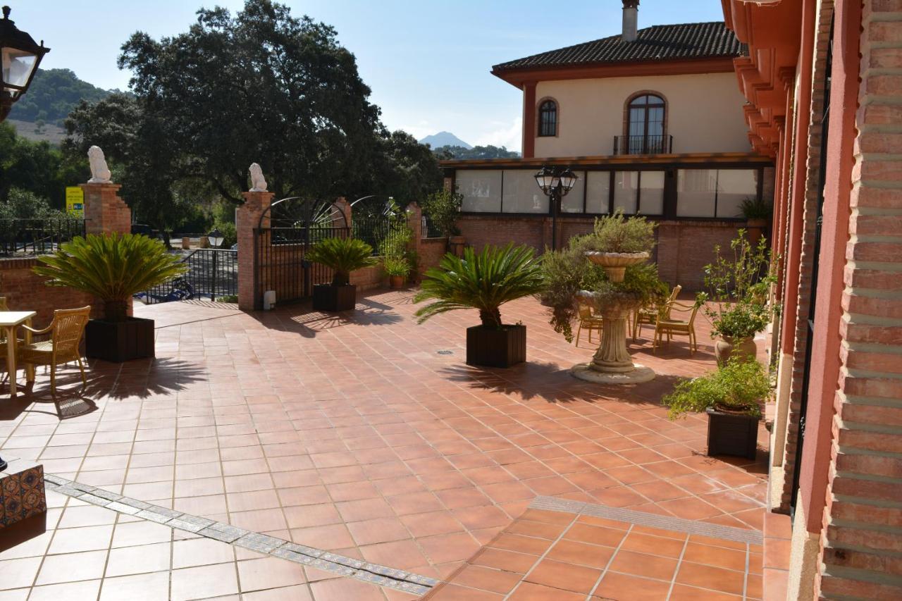 Hotel Sierra De Ubrique Bagian luar foto