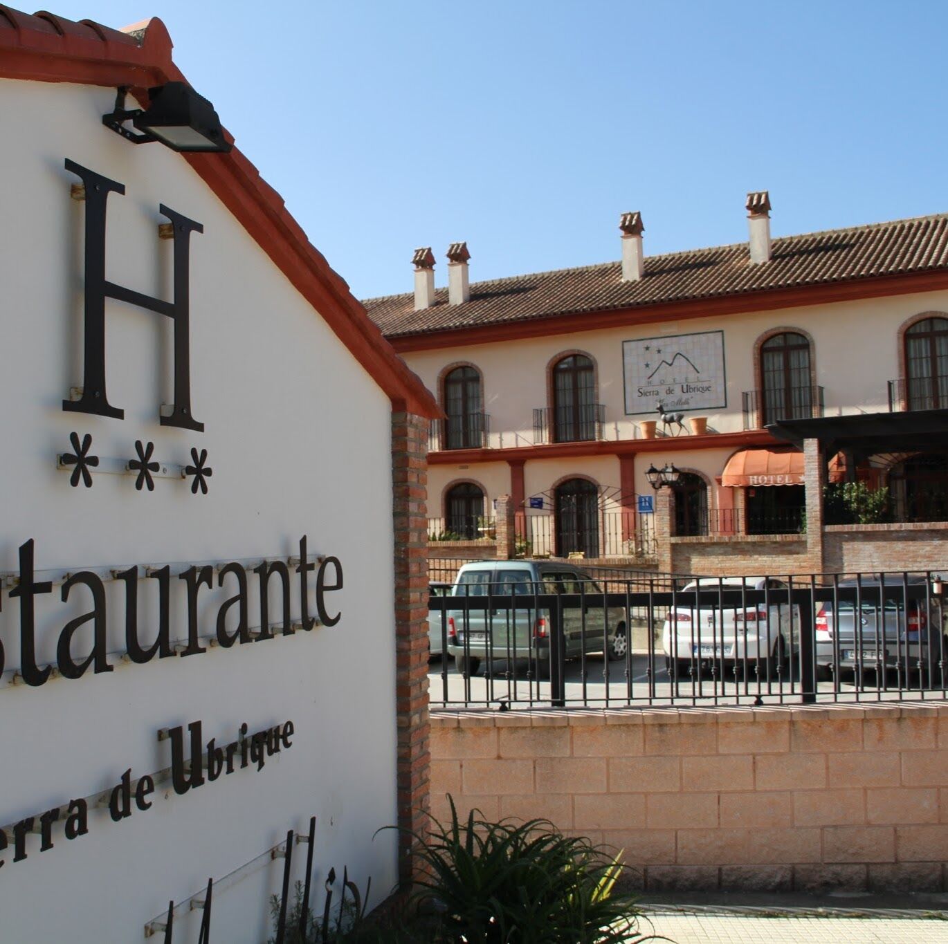 Hotel Sierra De Ubrique Bagian luar foto